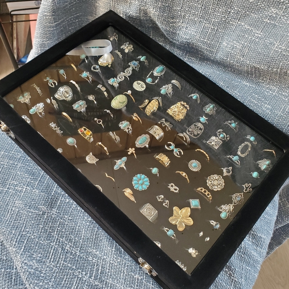100 pcs Boho Style Ring Set With Case - Picture 11 of 11